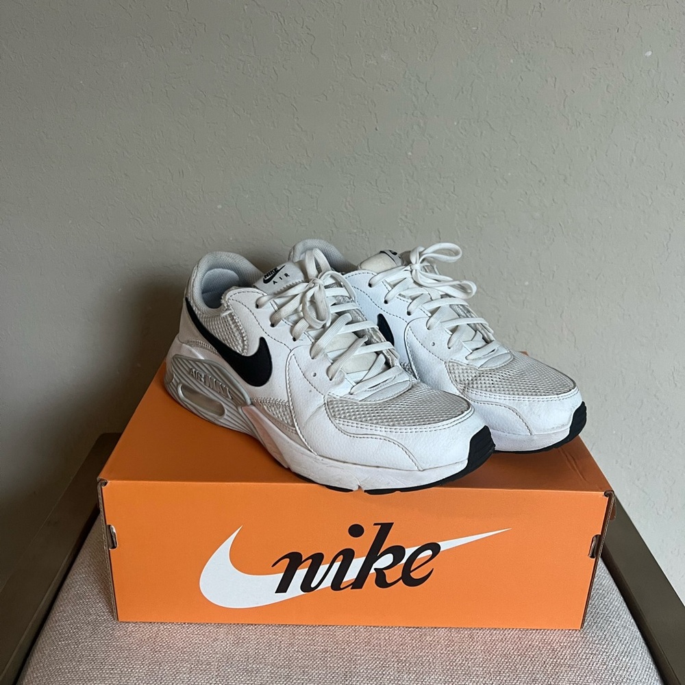 Nike Air Max Women’s Sz 10